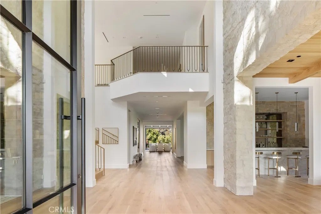 24341 ROLLING VIEW Road