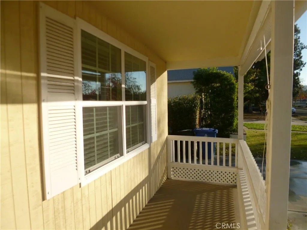 Photo of 5934 White Oak Ave, Encino, CA 91316 (MLS # SR26074584)