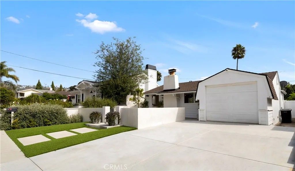 Photo of 147 W Avenida Cornelio, San Clemente, CA 92672 (MLS # LG26009718)