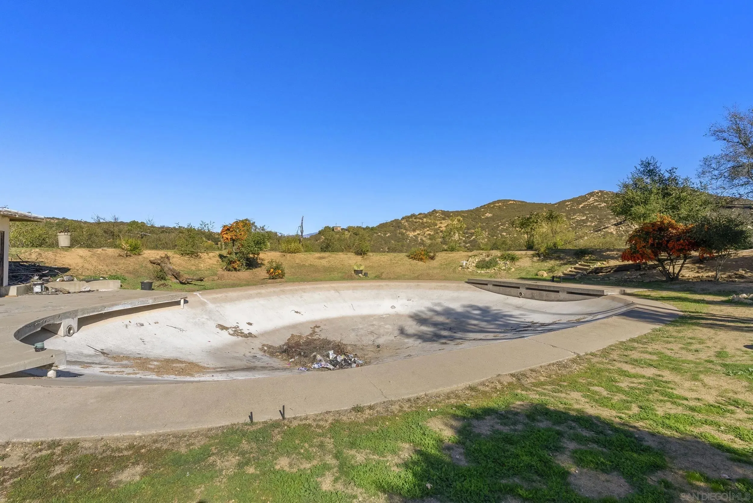 Valley Center, California 92082, United States, 3 Bedrooms Bedrooms, ,4 BathroomsBathrooms,Residential,Active,256741