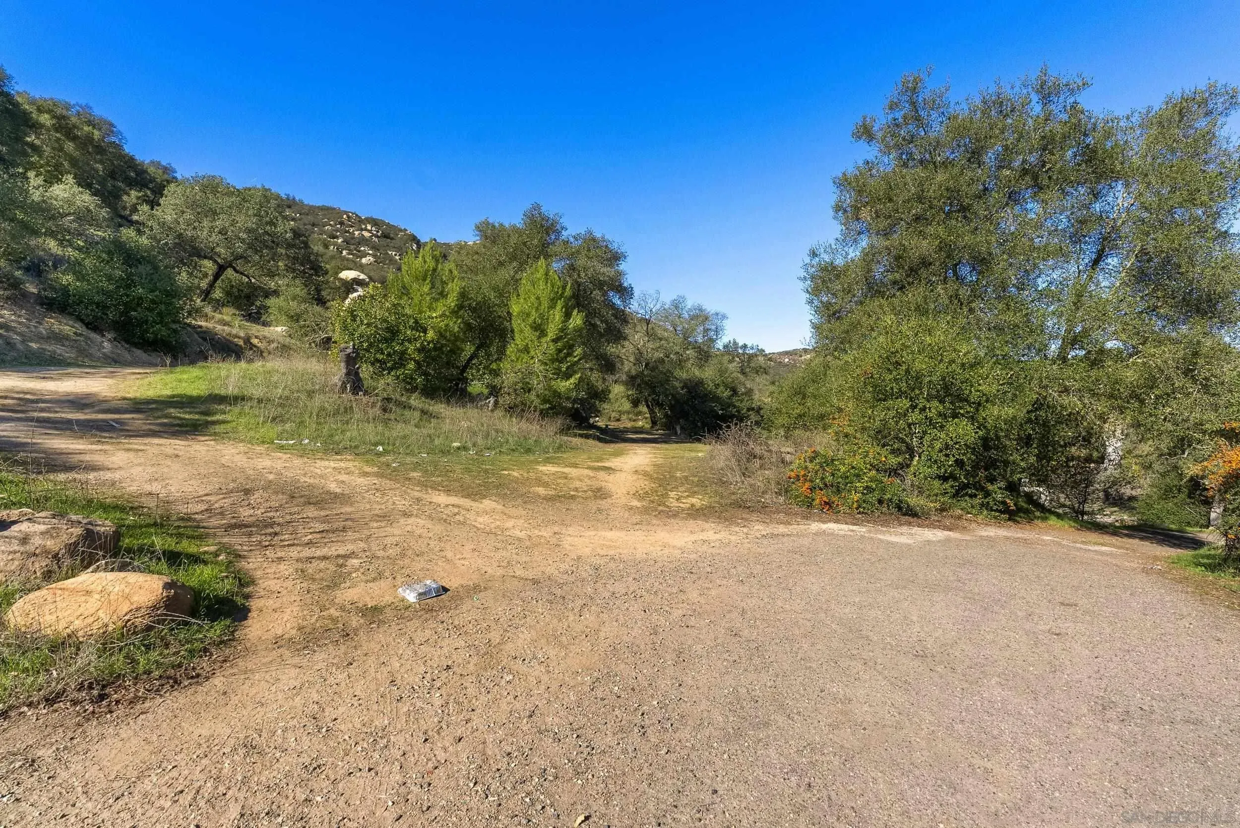 Valley Center, California 92082, United States, 3 Bedrooms Bedrooms, ,4 BathroomsBathrooms,Residential,Active,256741