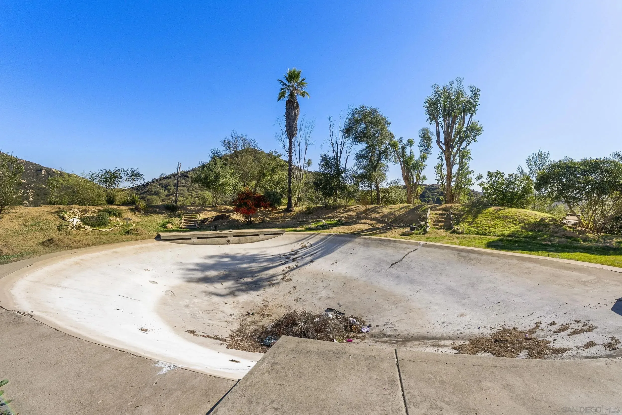 Valley Center, California 92082, United States, 3 Bedrooms Bedrooms, ,4 BathroomsBathrooms,Residential,Active,256741