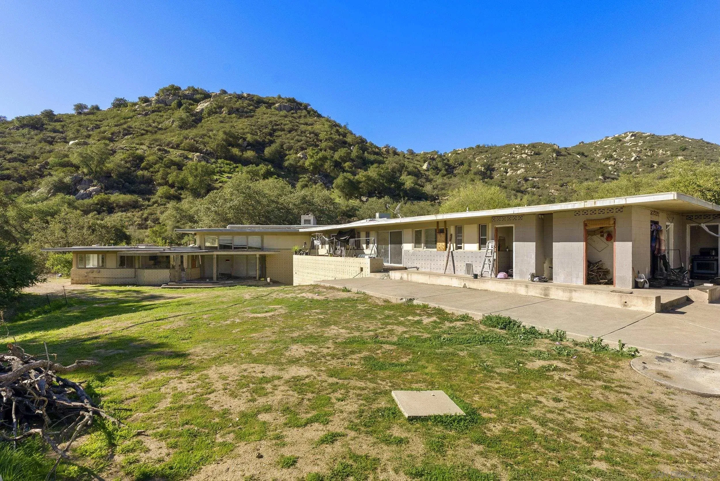 Valley Center, California 92082, United States, 3 Bedrooms Bedrooms, ,4 BathroomsBathrooms,Residential,Active,256741