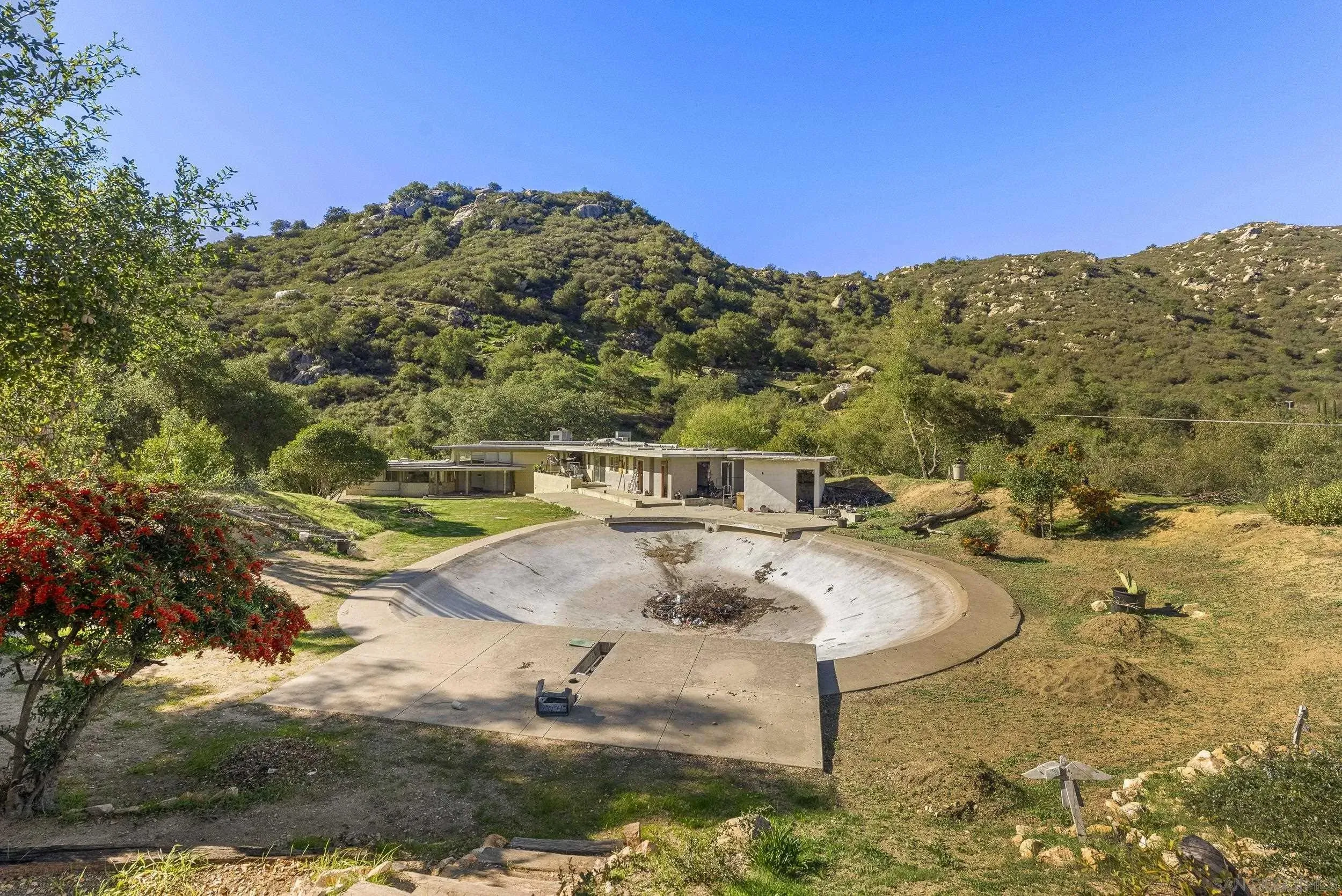 Valley Center, California 92082, United States, 3 Bedrooms Bedrooms, ,4 BathroomsBathrooms,Residential,Active,256741