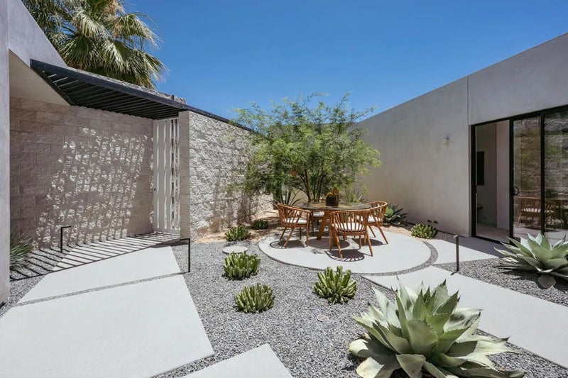 74895 Canterbury Court