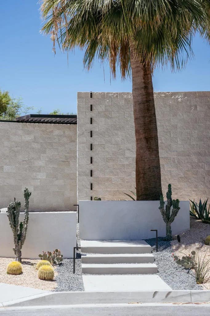 Photo of 74895 Canterbury Court, Palm Desert, CA 92260 (MLS # 219151638DA)