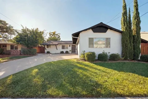 6250 Lake Arrowhead Drive, San Diego, CA 92119 - #: NDP2609403