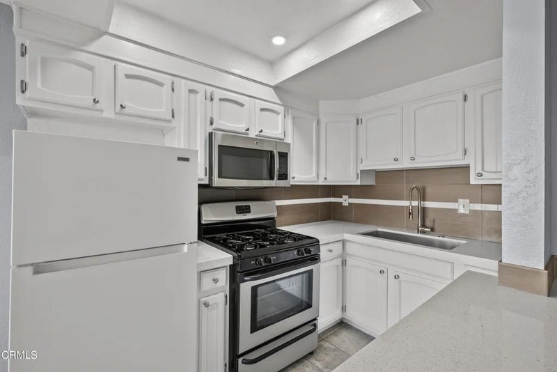 785 W 19th Street 10