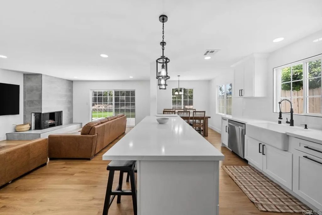 6461 Beaver Lake Court