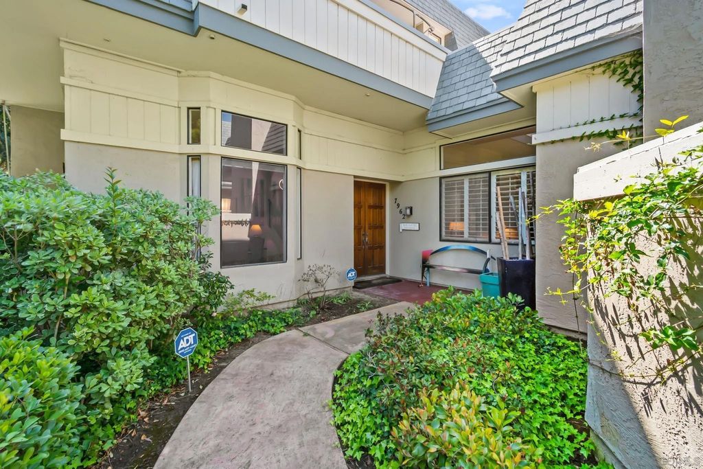 Photo of 7962 Caminito Del Cid, La Jolla, CA 92037 (MLS # 260002134)