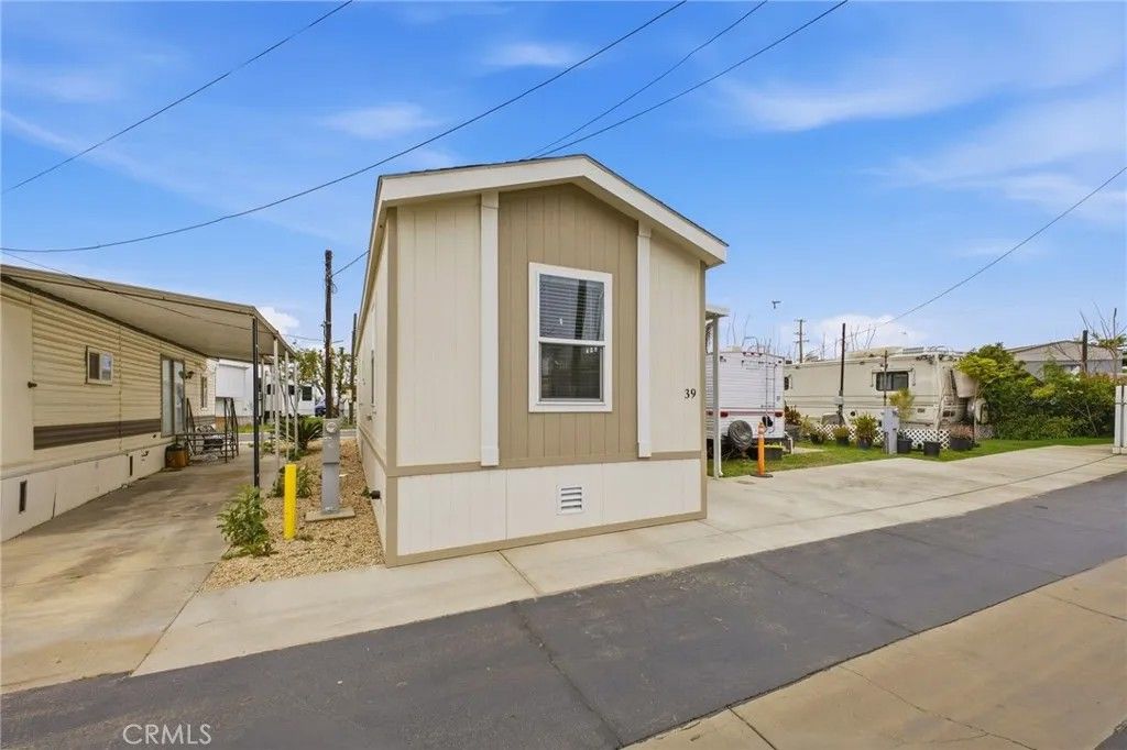 Photo of 18411 Valley Blvd #39, Bloomington, CA 92316 (MLS # CV26031828)