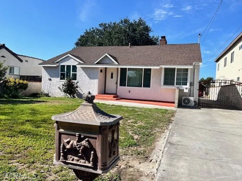 Photo of 6013 N Walnut Grove, San Gabriel, CA 91775 (MLS # AR26036559)