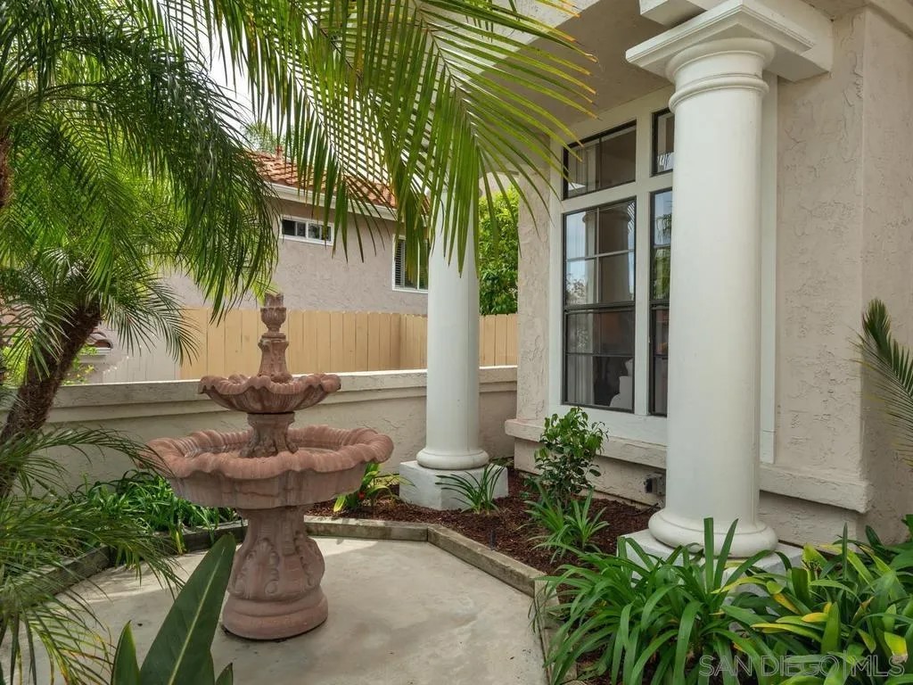 1981 AVENIDA jOAQUIN