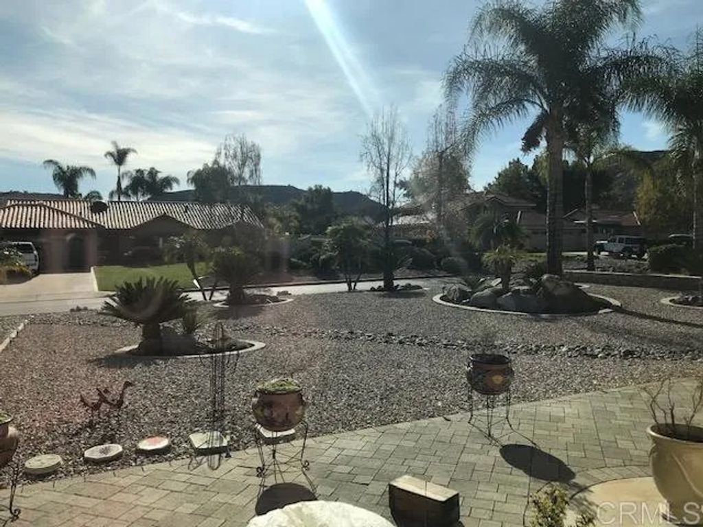 Photo of 346 Hunter Court, Alpine, CA 91901 (MLS # PTP2509160)