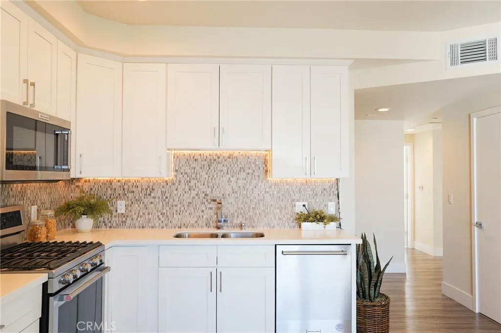 1101 S Harvard Boulevard 506