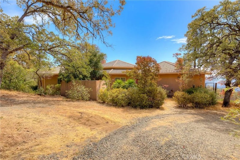 9018 winding way