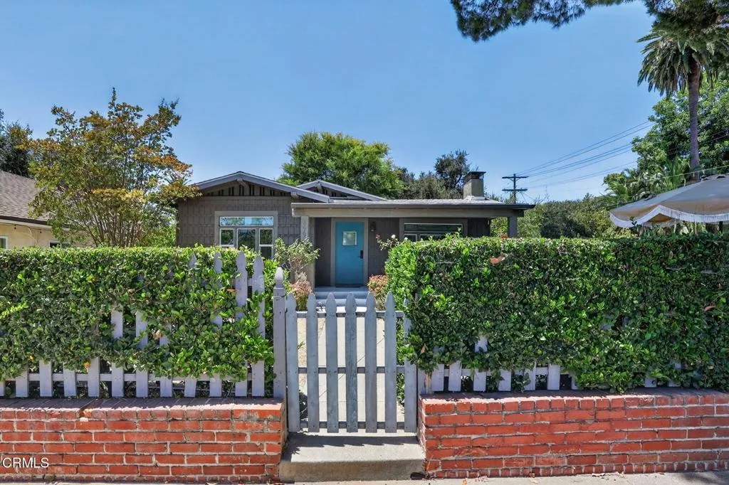 899 N Wilson Avenue