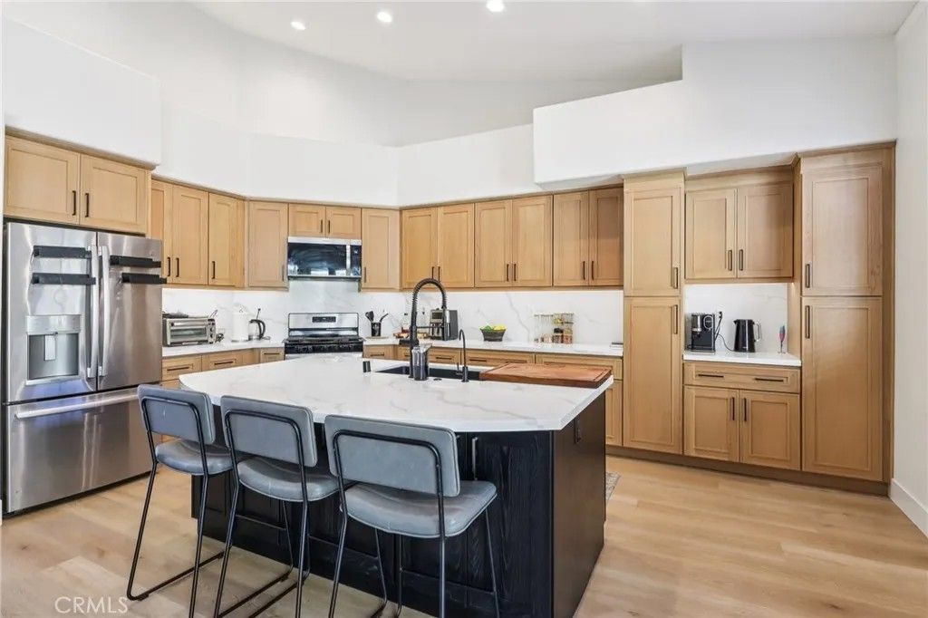 Photo of 30 Villa Valtelena, Lake Elsinore, CA 92532 (MLS # SW26052104)