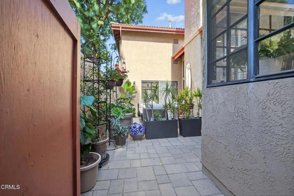 Photo of 3683 Via Pacifica Walk, Oxnard, CA 93035 (MLS # V1-34408)