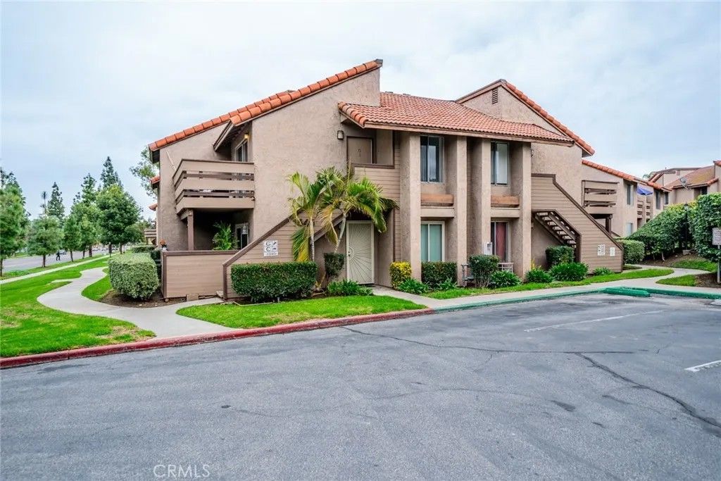 Photo of 1545 Border Avenue #G, Corona, CA 92882 (MLS # CV26004994)