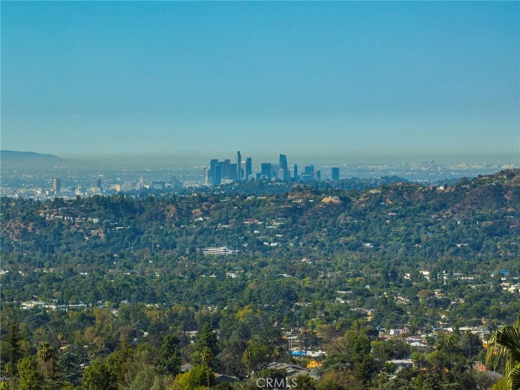 Photo of 446 Devonwood Rd, Altadena, CA 91001 (MLS # GD26195755)