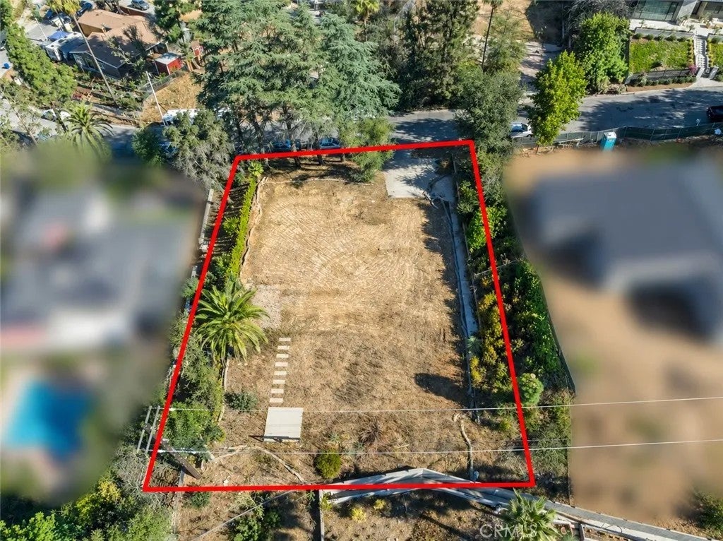 Photo of 446 Devonwood Rd, Altadena, CA 91001 (MLS # GD26195755)