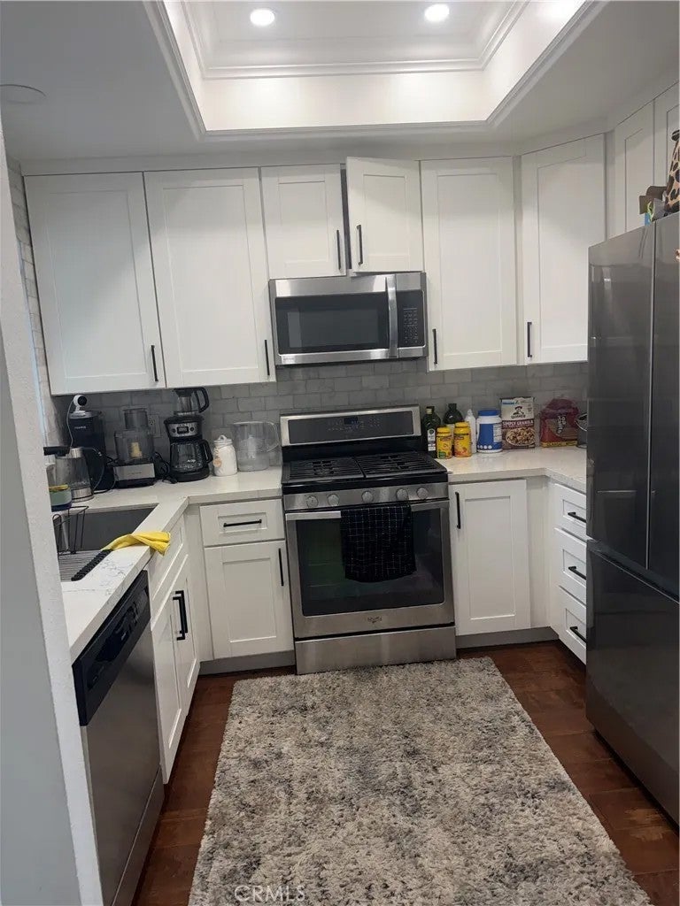 30902 Clubhouse 11F