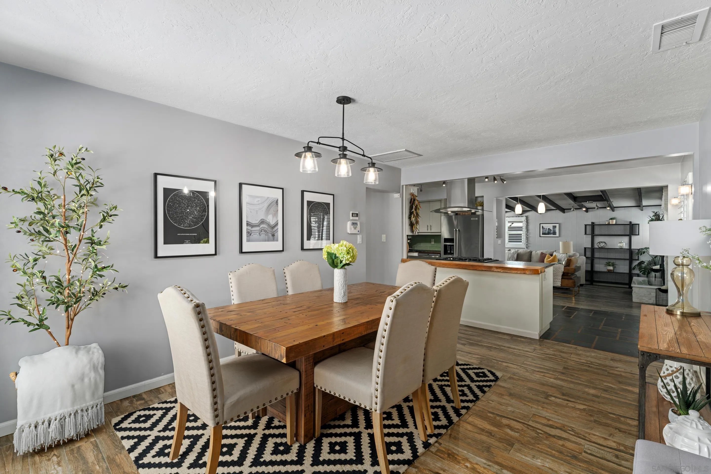 3375 Karok Avenue