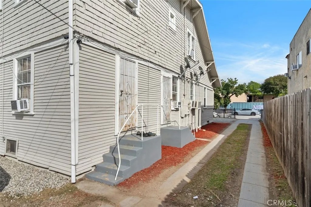 6513 Middleton