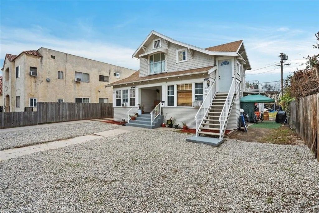 Photo of 6513 Middleton ST, Huntington Park, CA 90255 (MLS # DW26098286)
