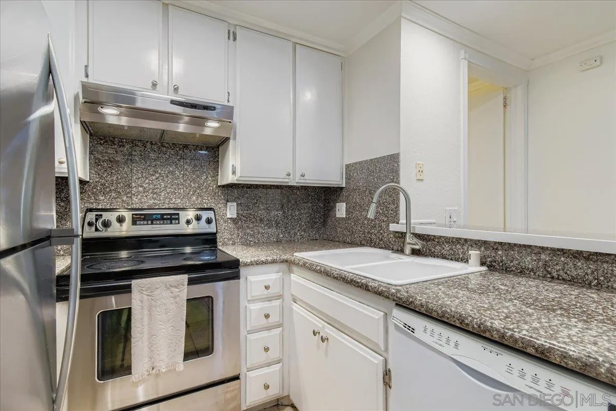 999 N Pacific St c102