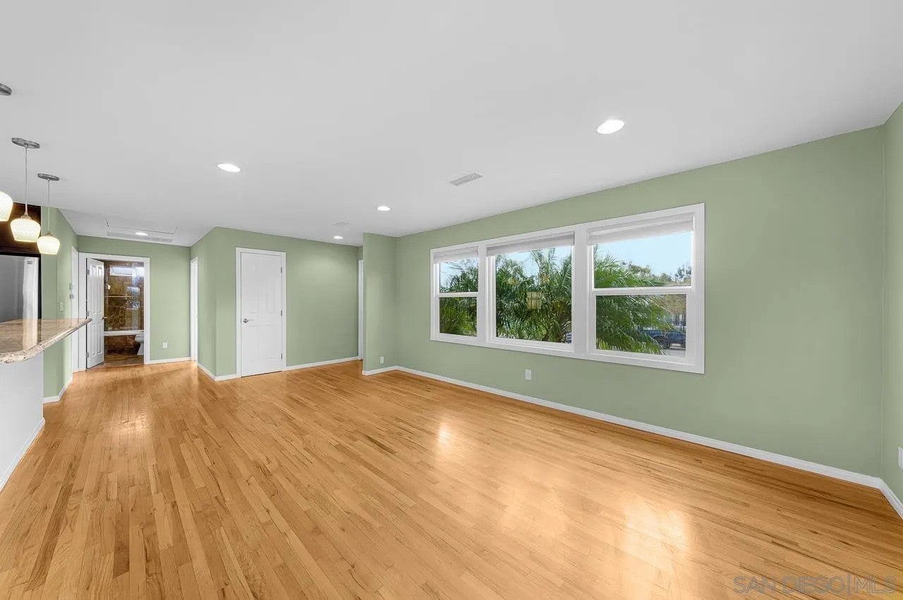 3095 Nile St.