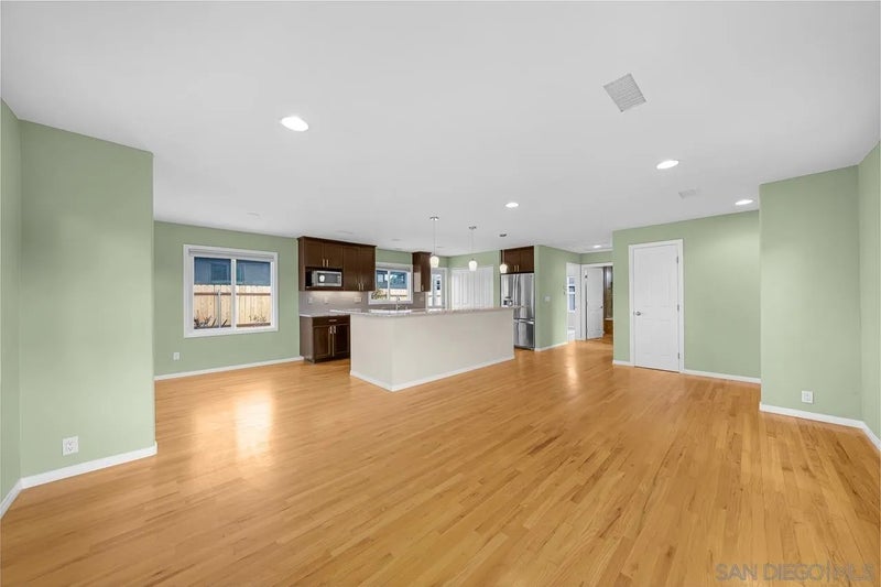 3095 Nile St.