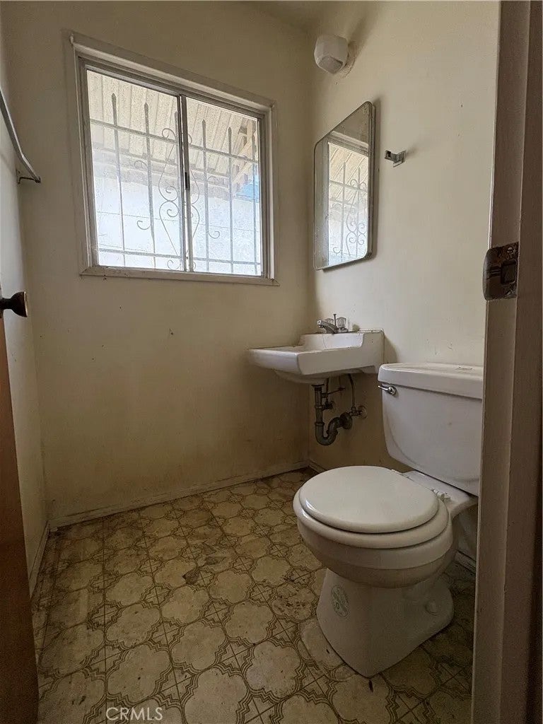 5179 Inglewood Blvd.
