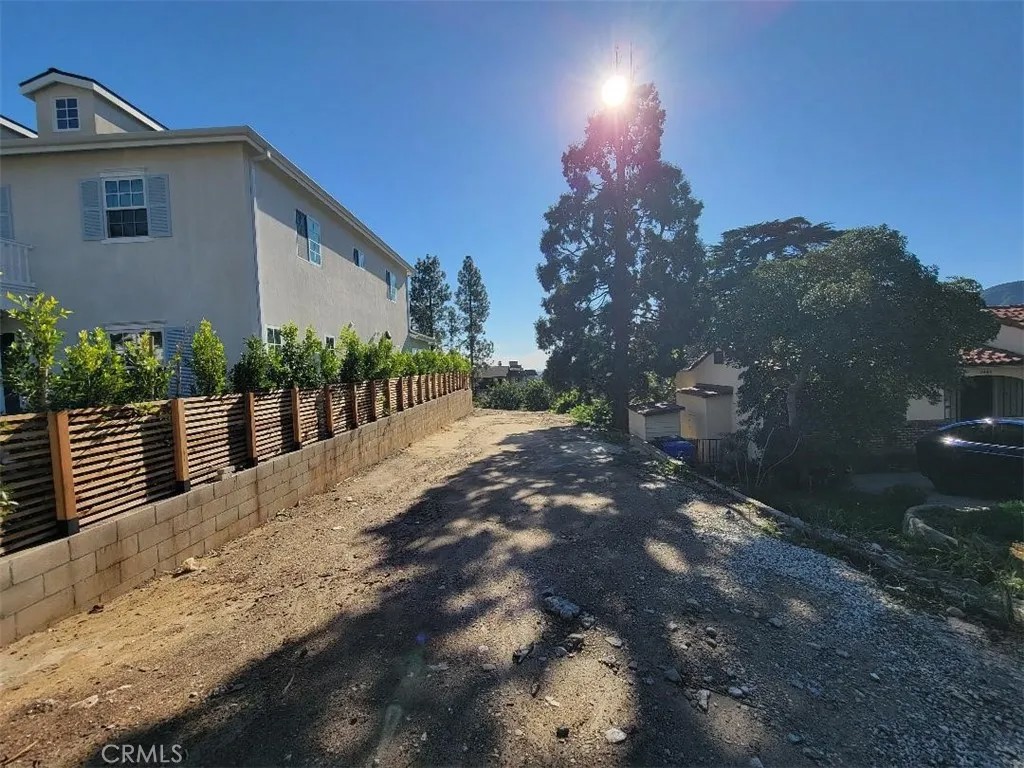 2442 Cross Street