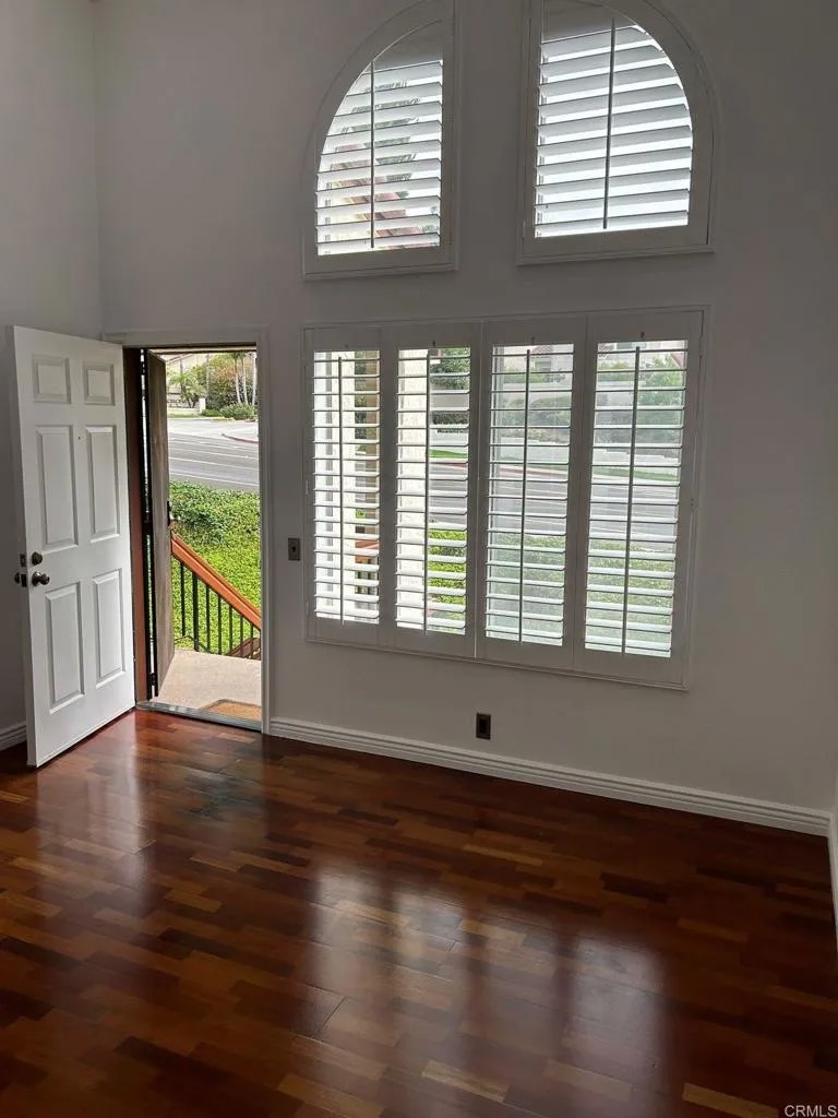 4040 Porte La Paz 75