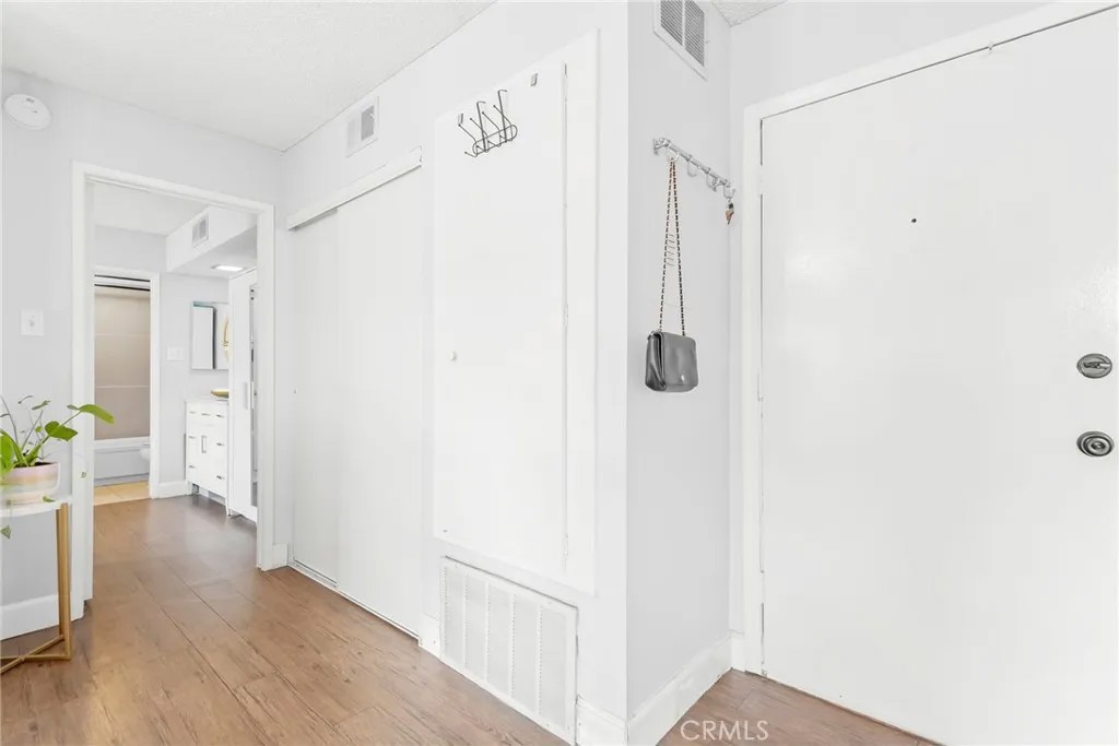 400 N Acacia Avenue B12