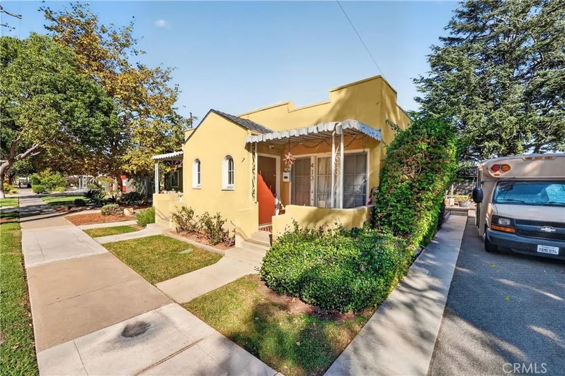 413 N Center