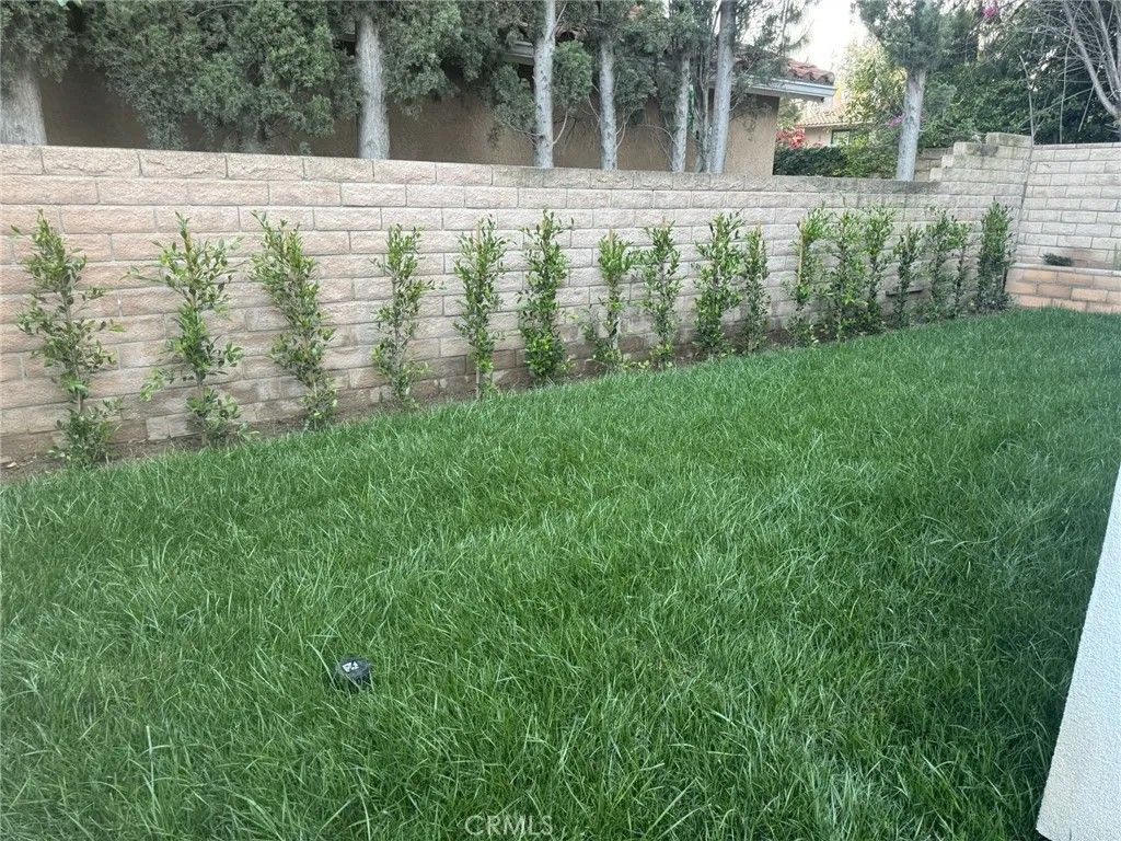 Photo of 17200 Lassen St, Northridge, CA 91325 (MLS # SR26061562)