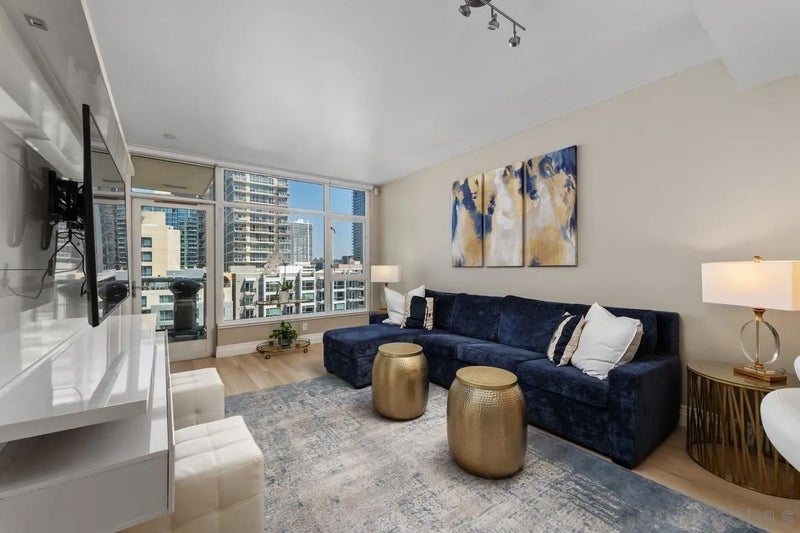 427 9TH Ave 1008