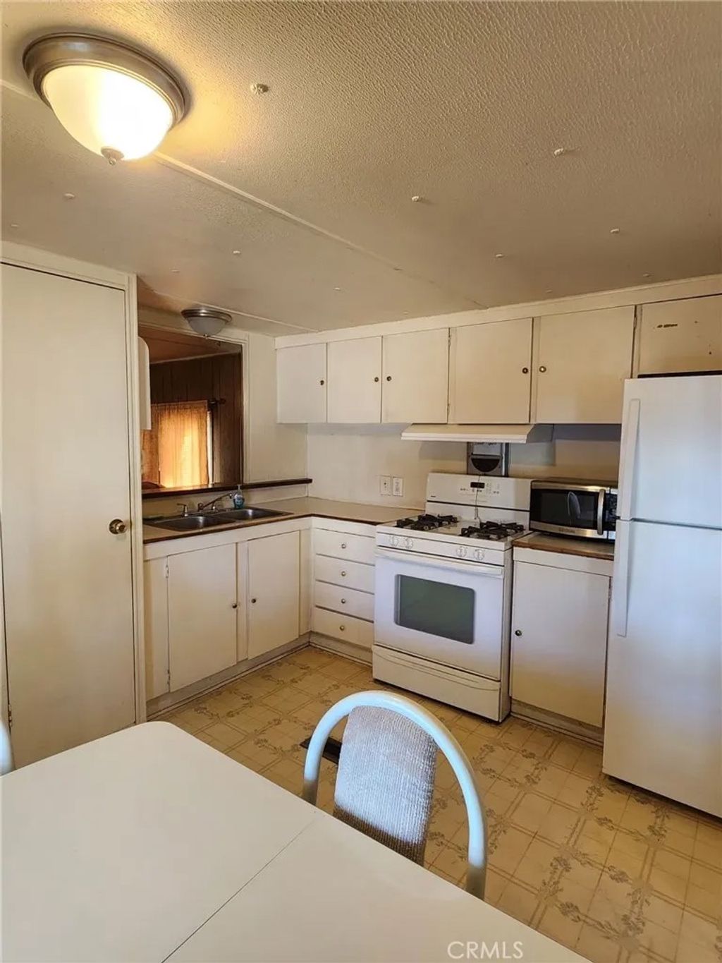 Photo of 15940 Stoddard Wells Rd #30, Victorville, CA 92395 (MLS # HD26034089)