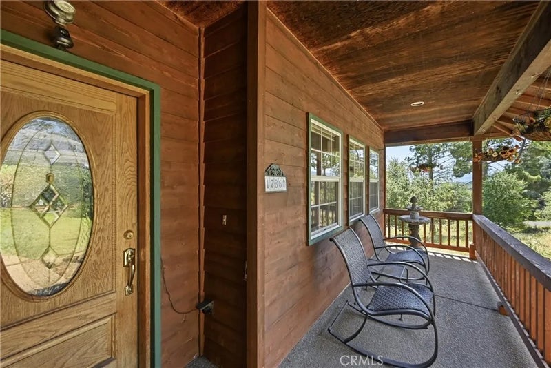 17860 Deer Hill
