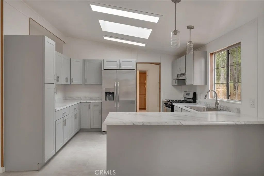 14296 Skyway