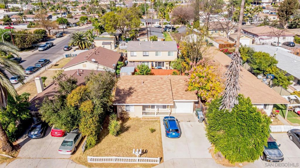 Photo of 1110-1114 E 2nd Ave, Escondido, CA 92025 (MLS # 260001718)