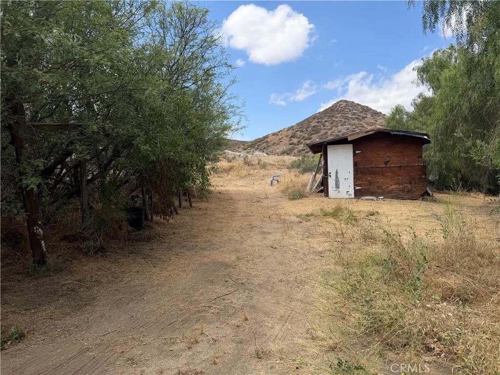 Photo of 42520 Grama Rd, Aguanga, CA 92536 (MLS # SW26112288)