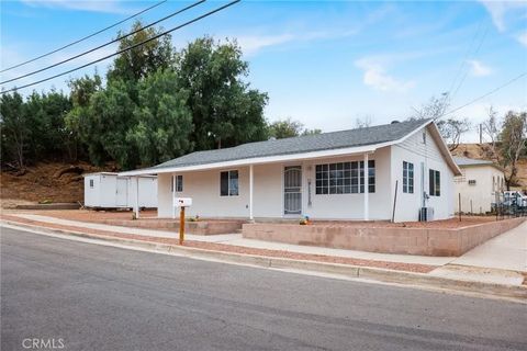 Photo of 501 B St, Needles, CA 92363 (MLS # WS26063884)