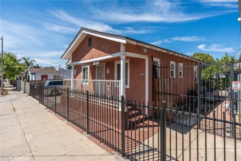4255 Menlo