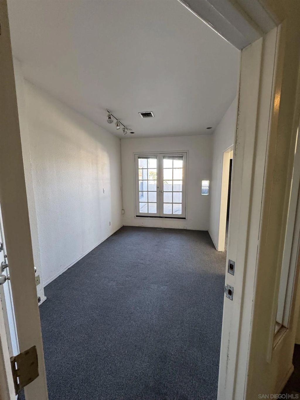 Photo of 3953 Goldfinch St, San Diego, CA 92103 (MLS # 260005215)