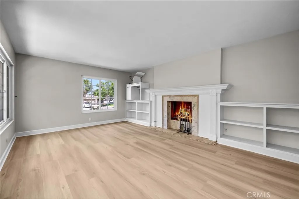 4 Hickory Tree Lane