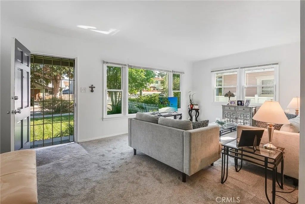 Photo of 1629 Amapola Avenue, Torrance, CA 90501 (MLS # SB26020337)